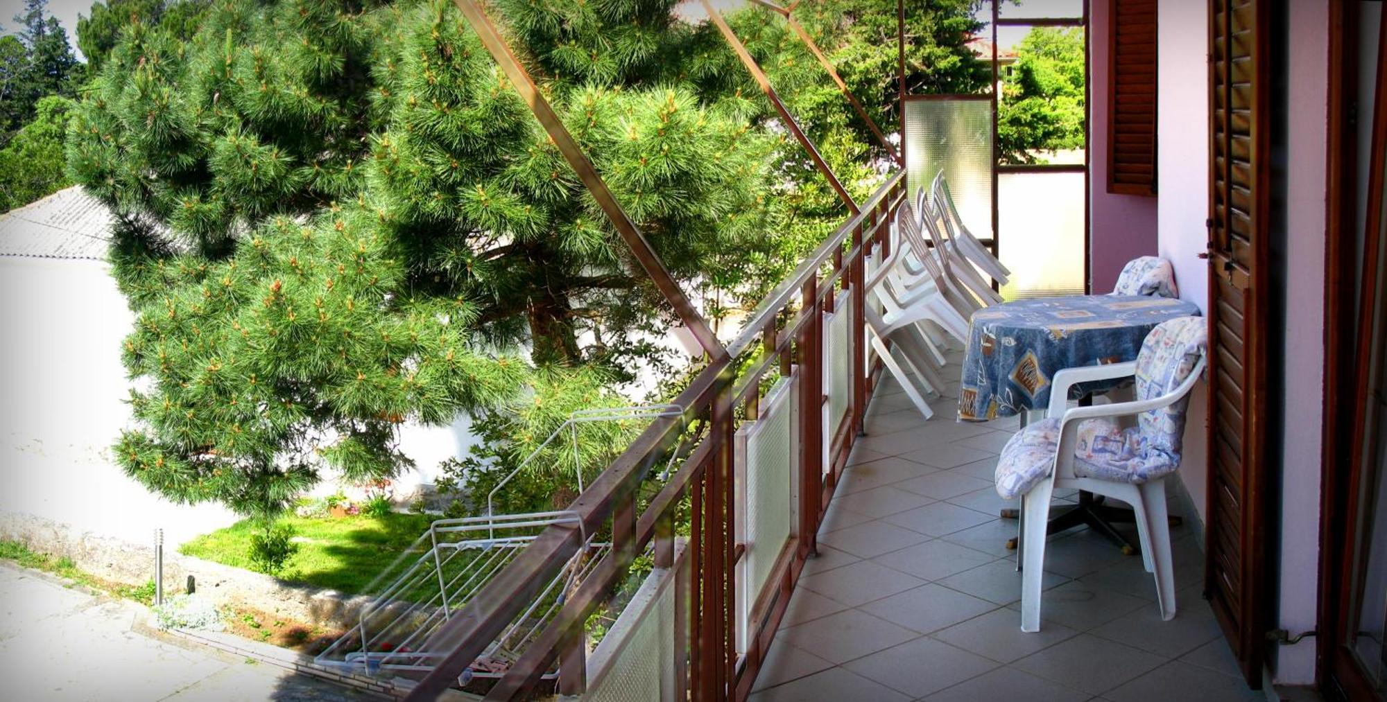 Apartments And Rooms Mare-Monti スタリグラード 部屋 写真