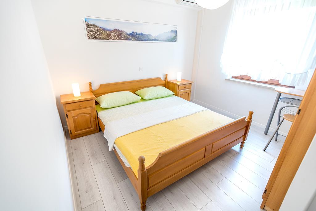 Apartments And Rooms Mare-Monti スタリグラード エクステリア 写真