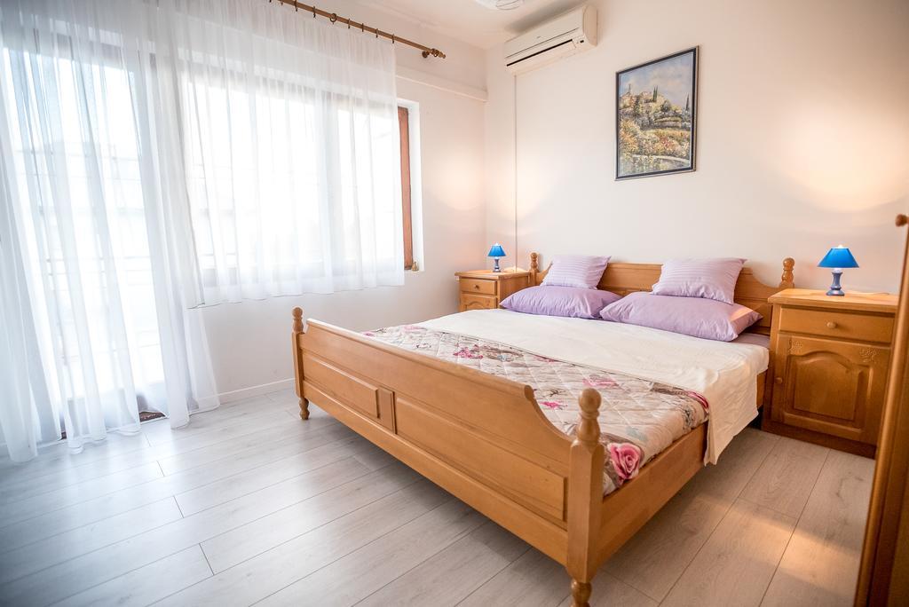 Apartments And Rooms Mare-Monti スタリグラード エクステリア 写真