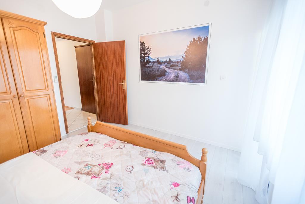 Apartments And Rooms Mare-Monti スタリグラード エクステリア 写真